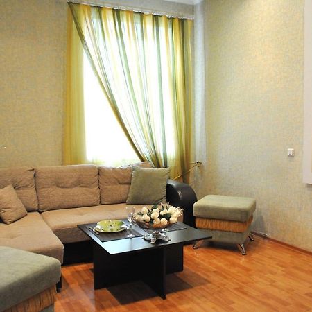 Apartment On Karbyshewa 1 格罗德诺 外观 照片