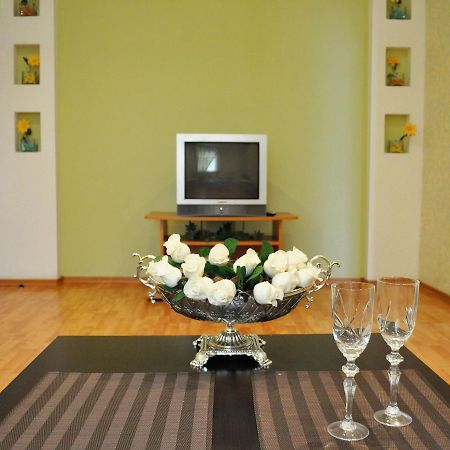 Apartment On Karbyshewa 1 格罗德诺 外观 照片