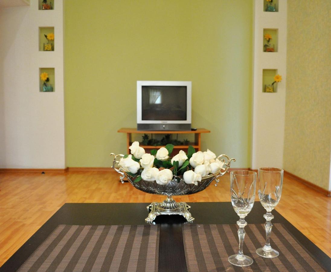 Apartment On Karbyshewa 1 格罗德诺 外观 照片